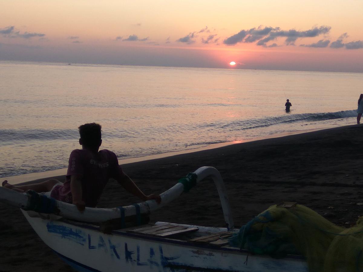 Bali Sari Homestay Амед Екстер'єр фото